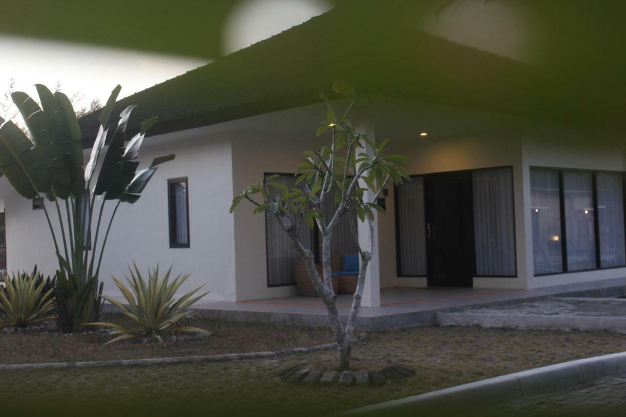 Belitung Holiday Resort Sijuk エクステリア 写真